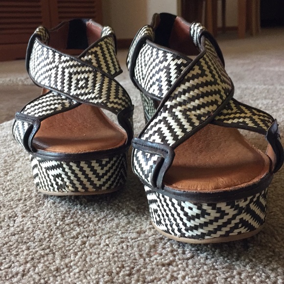 🍀Lucky Wedges🍀 - Picture 3 of 6